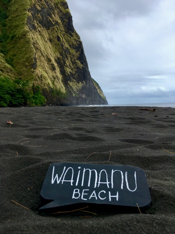 waimanu beach black sand